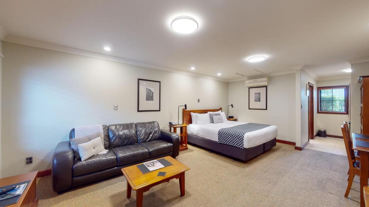 Quantum Motor Motel 5*