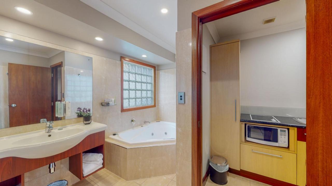 Quantum Motor Motel 5*